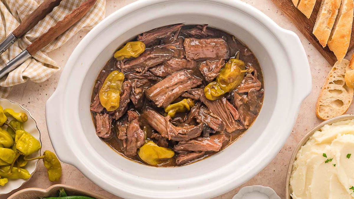 Easy Slow Cooker Mississippi Pot Roast: Melt-in-Your-Mouth Good